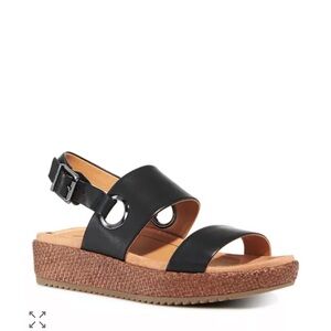 Vionic Louise raffia platform sandal with orthotic support